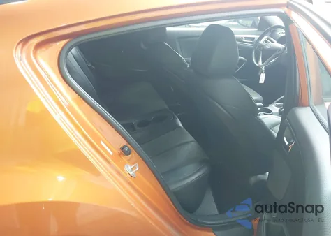 2013 Hyundai Veloster Base W/Black из США, поврежденный, VIN KMHTC6AD8DU122639